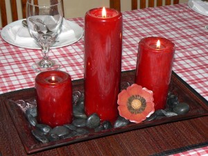 red and white tablescape