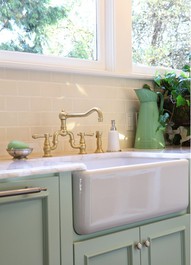 farmhouse-style sink