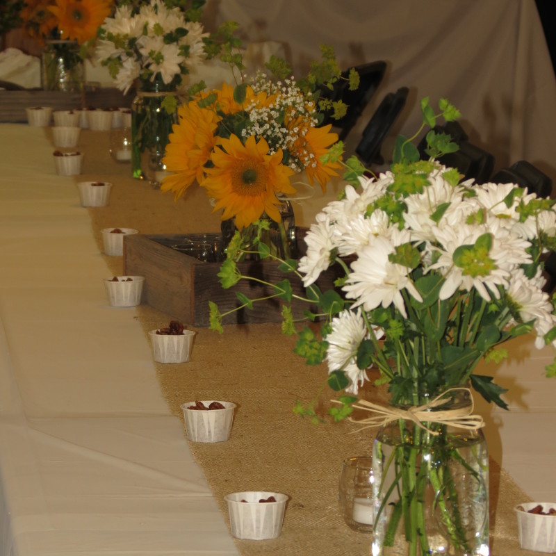 daisy centerpieces