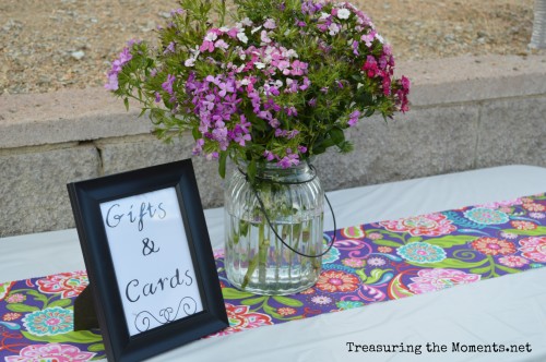 treasuringthemoments.net simple outdoor wedding reception