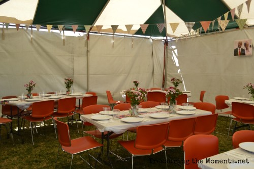 treasuringthemoments.net simple outdoor wedding reception