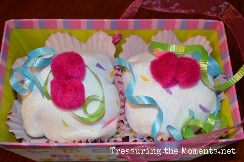 treasuringthemoments.net cupcake onesies