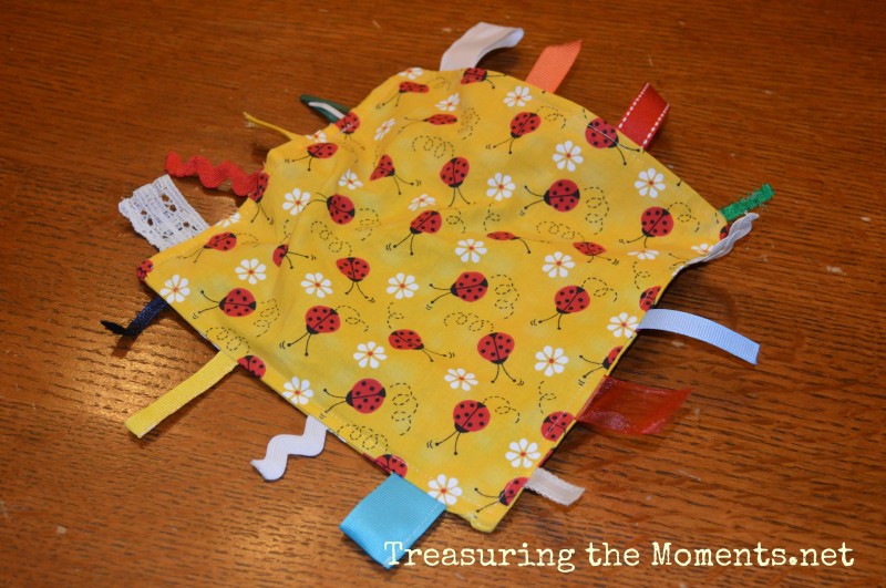 treasuringthemoments.net taggie blanket