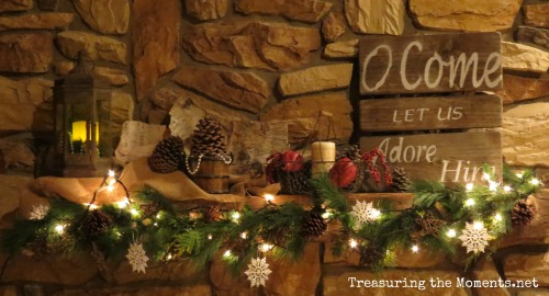 christmas mantle treasuring the moments.net