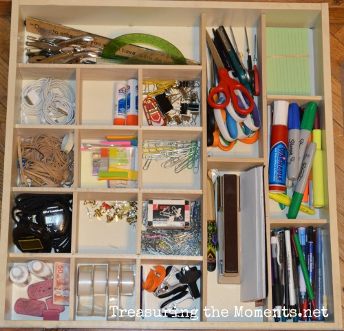 DIY drawer dividers treasuringthemoments.net